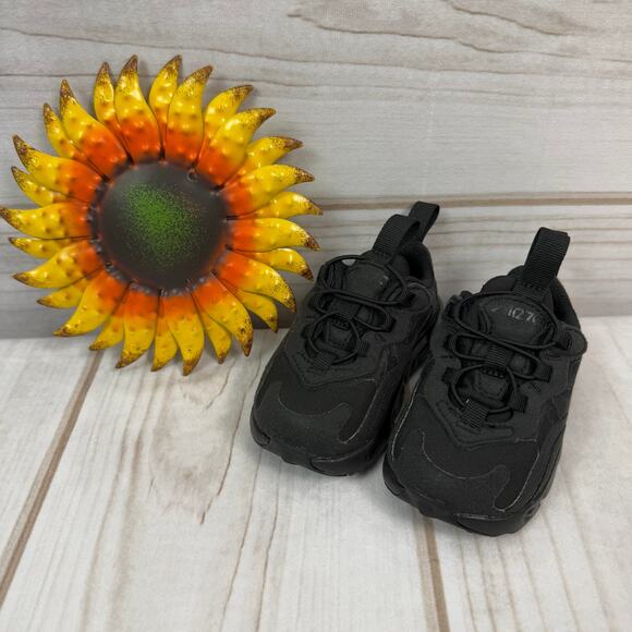 Nike Air‎ Max 270 React Toddler Sneakers 4C - Picture 1 of 8